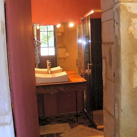 Bed & Breakfast La De La Tour 3*